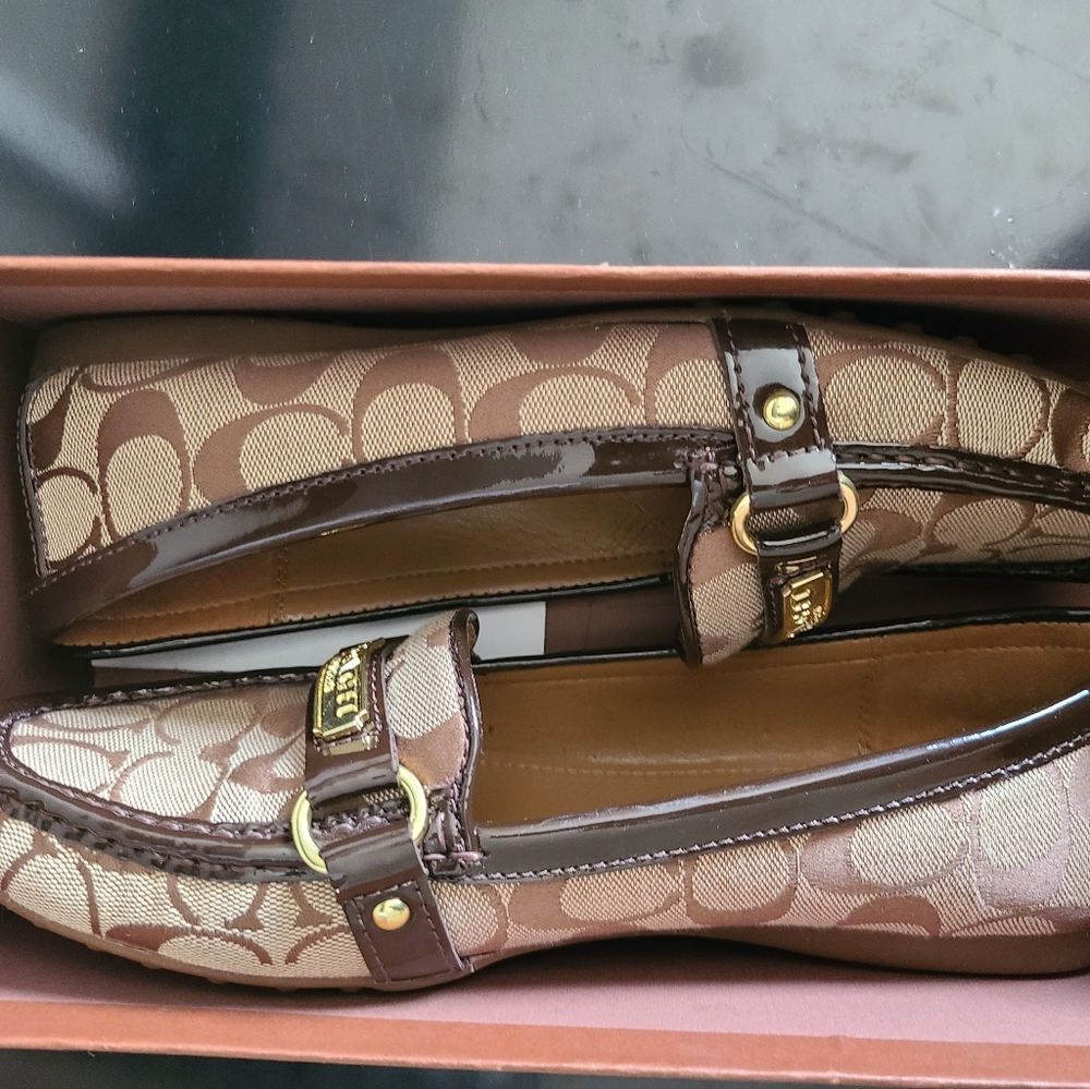 Womens Coach Loafer